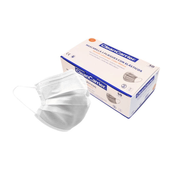 Mascarilla de tres pliegues con elásticos para uso clínico y cuidados de adulto mayor. Marca CleanCarrier color blanco.